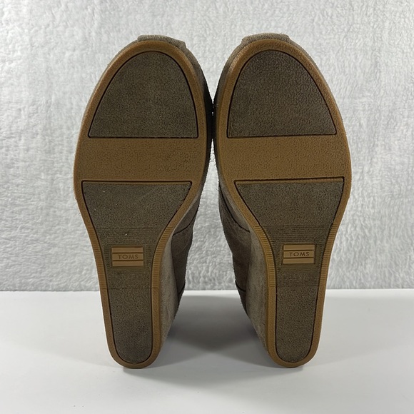 TOMS Desert Suede Taupe Wedge Lace Up Booties size 7.5 - Picture 6 of 9